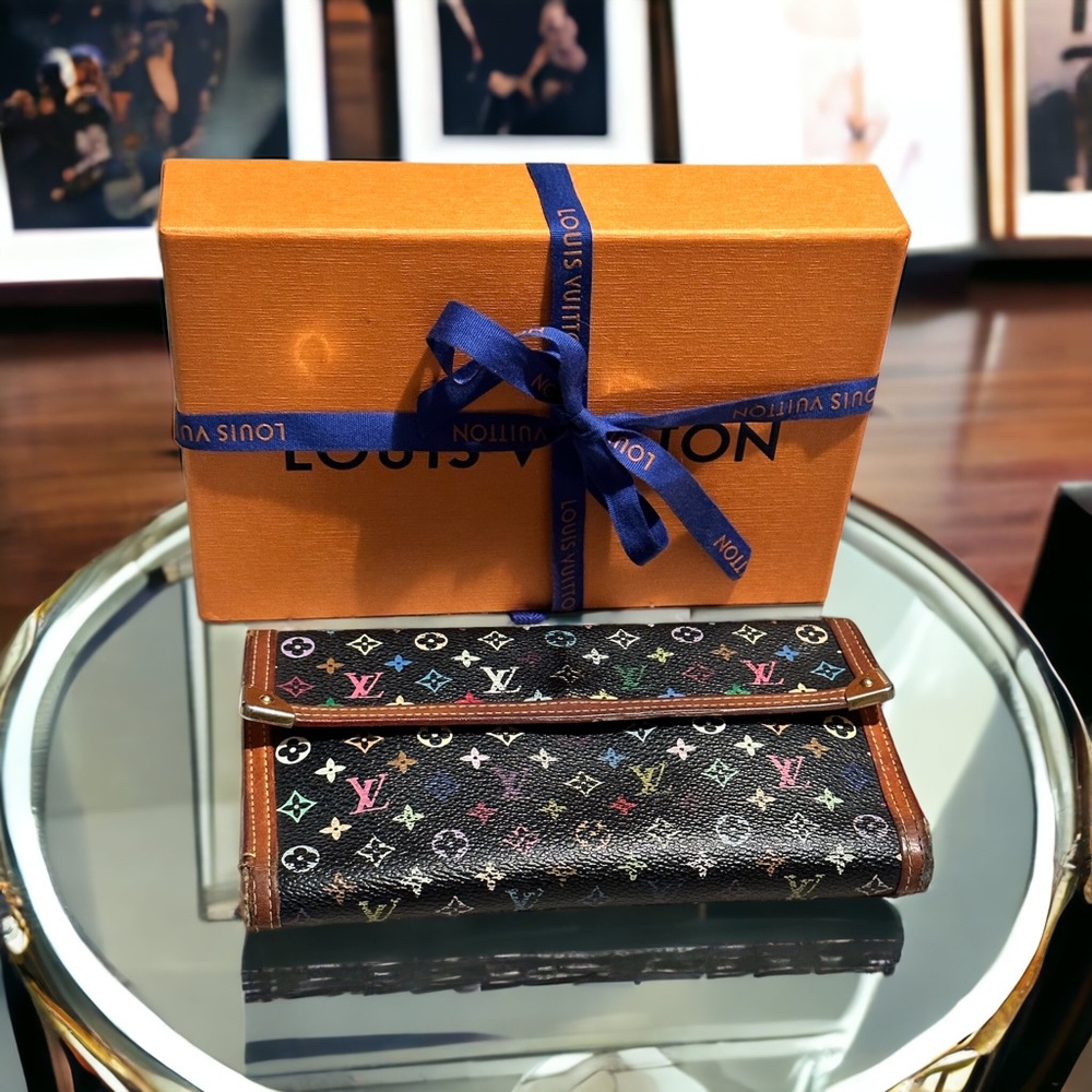 EUC w/COA Louis Vuitton x Murakami Monogram Multicolore Porte Trésor Wallet